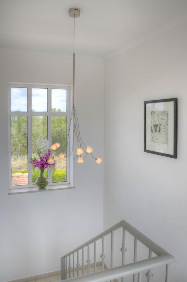 Villa Montanha, Luxury Coastal Villa, With Swimming Pool, Loungers And Alfresco Dining, 10 Min Walk To The Beautiful Praia Da Luz Beach, Shops, Bars And Restaurants! מראה חיצוני תמונה